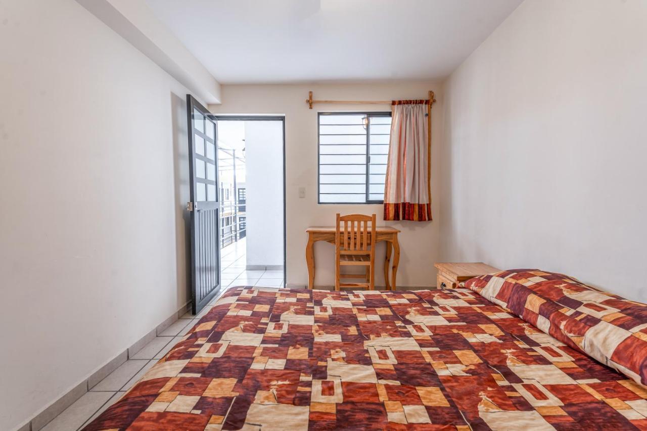 Cinco De Mayo Hotel Керетаро Экстерьер фото